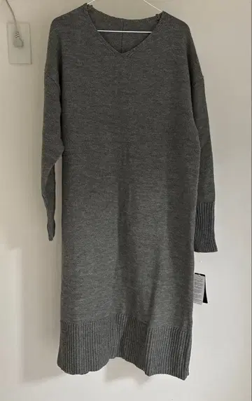 여성용 그레이 V넥 니트 원피스