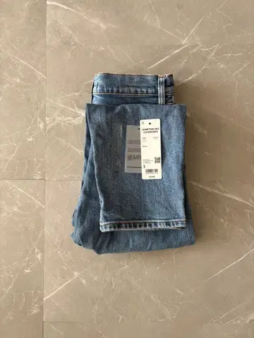 UNIQLO COMPTOIR DES COTONNIERS 슬라우치 진