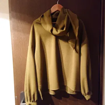 세탁 가능한 원단 3WAY 보타이 블라우스 올리브 그린