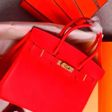 가죽제 레드 핸드백