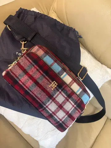 숄더백 타미힐피거