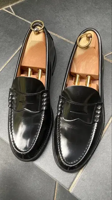 상당히 상태 좋은 블랙 가죽 로퍼 리갈 25.5