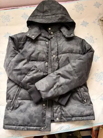 BEAMS HEART 카모 패턴 다운 자켓 L