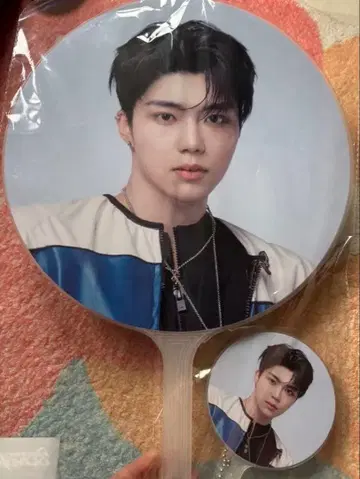 ZEROBASEONE ZB1 제베원 건욱 부채 굿즈