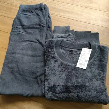 UNIQLO 퍼리 플리스 세트 다크 그레이 S 사이즈