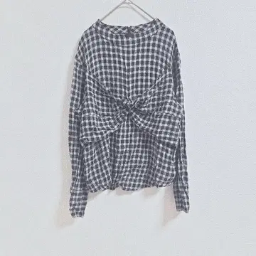 KBF+ 체크 무늬 블라우스 셔츠 트위스트 디자인 긴팔 모노톤