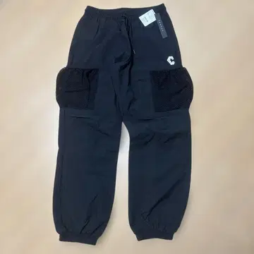 메쉬 포켓 부착 블랙 조거 팬츠 크로노스 CRONOS