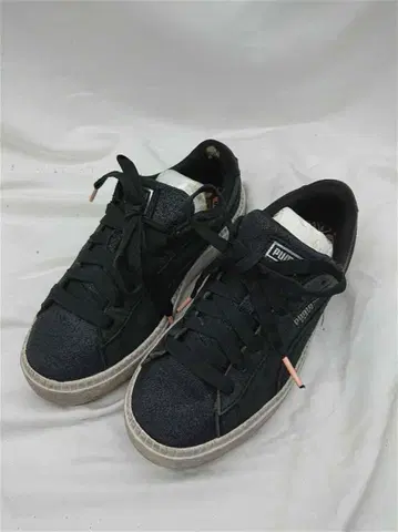 푸마 스웨이드 클래식 블랙 계열 24cm 여성용 스니커즈