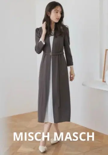 새상품급 MISCH MASCH 프론트 플리츠 원피스 모카