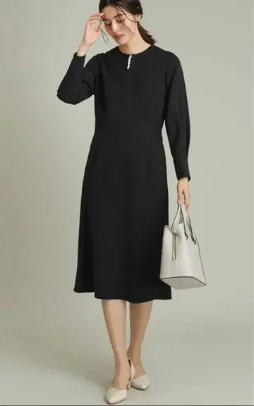 a.v.v [ 2way/세탁 가능 ] 더블 크로스 진주 단추 원피스 블랙