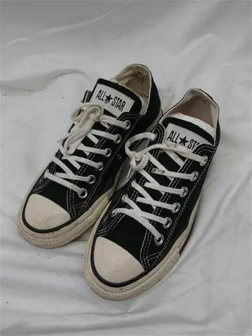 컨버스 올스타 로우컷 블랙 계열 23.5cm 스니커즈