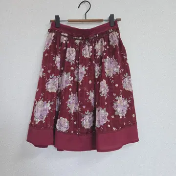 엑시즈팜 꽃무늬 플레어 스커트 와인 레드 M 무릎 기장