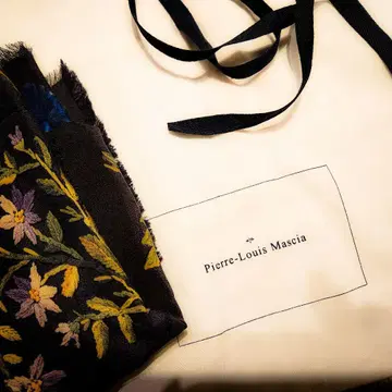 Pierre-Louis Mascia 꽃무늬 스카프 약 140cm