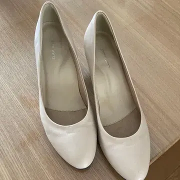 펌프스 옅은 핑크 베이지