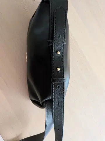 MIREI 블랙 가죽 숄더백