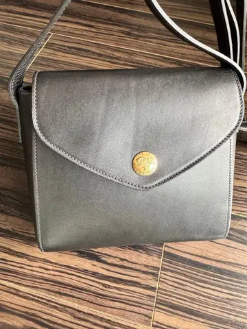 블랙 가죽 숄더백