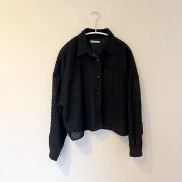 BAYFLOW 블랙 크롭 셔츠