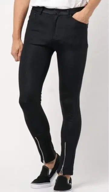 정가 35,200엔 GalaabenD riri 레더라이크 스트레치 스키니