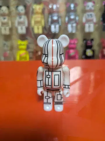 Futura 베어브릭 100%