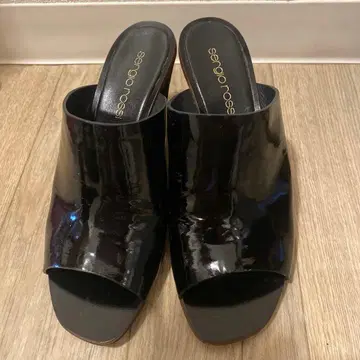 Sergio Rossi 블랙 미들힐 뮬