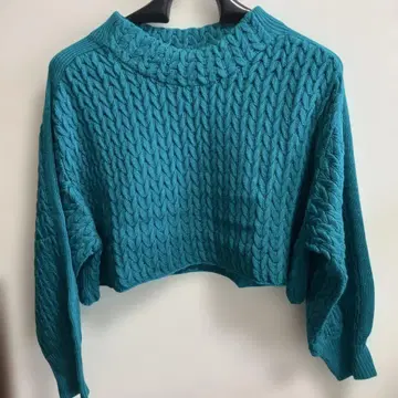 컨디션 최상 PAGEBOY 터콰이즈 케이블 니트 크롭 스웨터 숏 기장