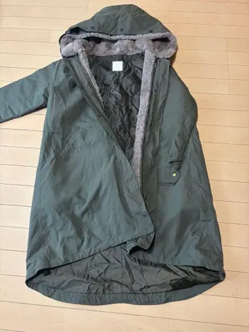 올리브 그린 롱 모즈 코트