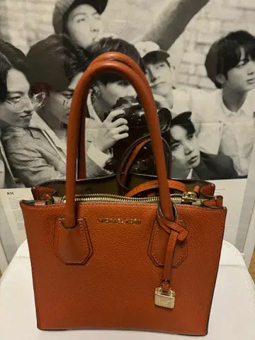 MICHAEL KORS 오렌지 토트백