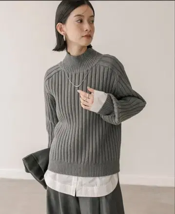 ( 새상품급 ) 리브 드와 MONN.:.(몽) 코튼 하이넥 니트