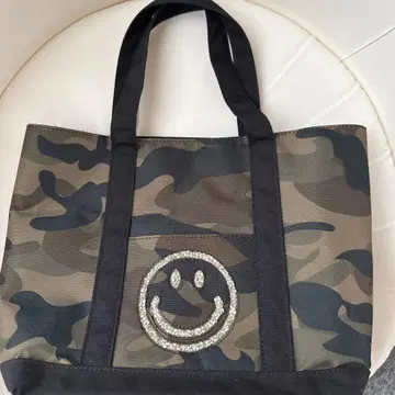 카모플라쥬 스마일리 로고 토트백