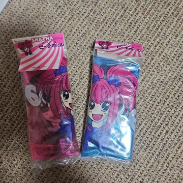 SHAZNA IZAM 군의 비치볼 핑크와 파란색 2개 세트