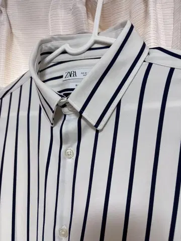 ZARA 스트라이프 셔츠 화이트 블랙 남성용