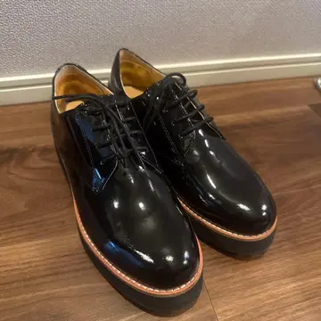 에나멜 신발 레이스업 새상품 23.5 누엘