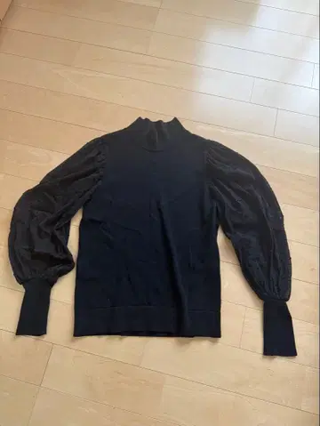 Leilian 블랙 벌룬 슬리브 니트 S