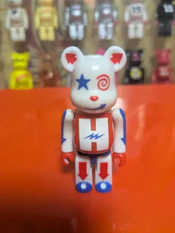 에릭 헤이즈 HAZE 베어브릭 100%