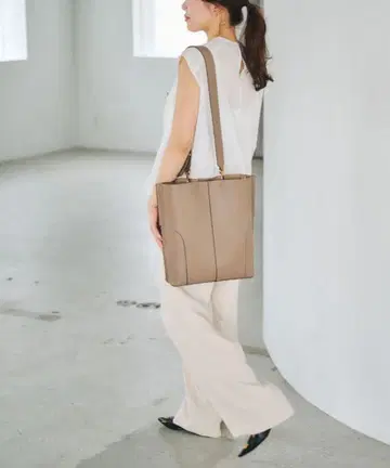 ROPE E'POR 대나무 핸들 숄더백