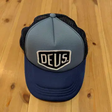 DEUS 트래커 캡 그레이/네이비