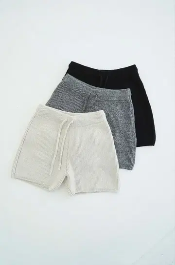 미사용 새상품 CLANE KNIT SHORT PANTS