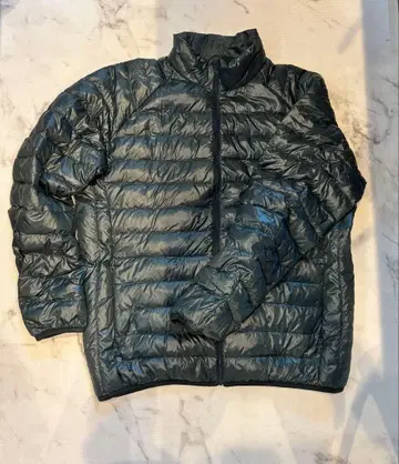 [ 새상품급 ] UNIQLO 다크 그린 울트라 라이트 다운 자켓 XL