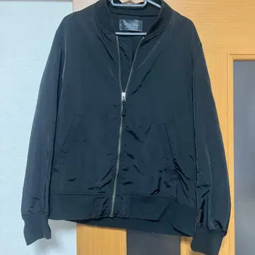 블랙 점퍼 풀 지퍼