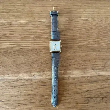 로즈몽 스퀘어 손목시계 그레이