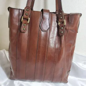 MOQUIP 가죽 토트백 모키프