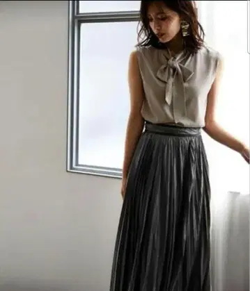 프레이 아이디 [ 0=XS ] 가죽 롱 스커트 라이크 새틴 플리츠 브라