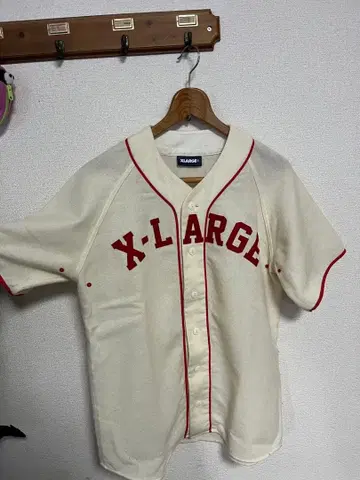 X-LARGE 베이스볼 셔츠 크림색