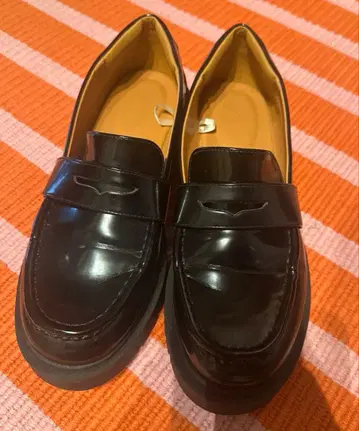 유니클로 UNIQLO:C 컨필터치 로퍼 25.5