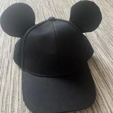 미키마우스 귀 달린 블랙 캡