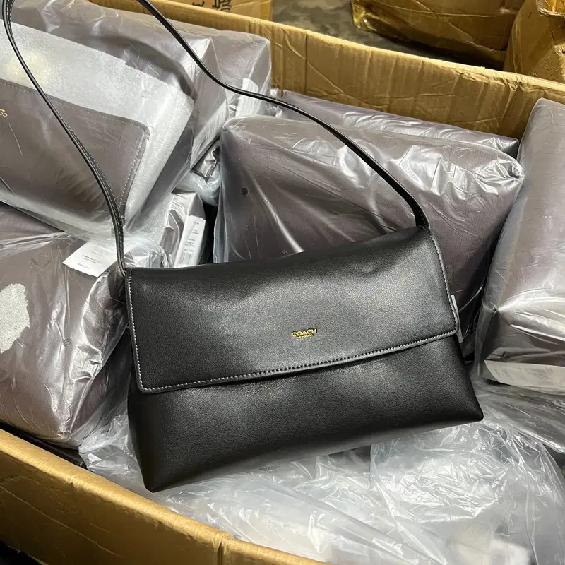코치 첼시 숄더백30 CDS58 블랙 해외 새상품