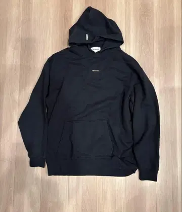 UNTRACE 후드티 자수