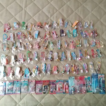 키티 지역 한정 스트랩 볼펜 샤프 지퍼 참 네즈케