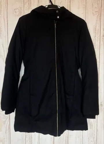 PLST 띠어리 블랙 후드 부착 미디 기장 다운 자켓 따뜻한