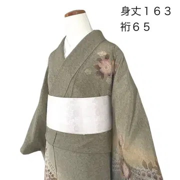 차분한 그린 계열의 츠지카 츠케사게 호몬기